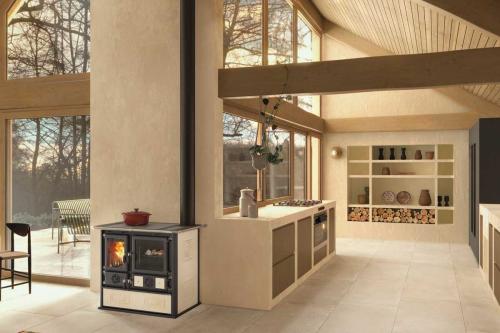 Holzherd Rosa 5.0 Ceramica von La Nordica